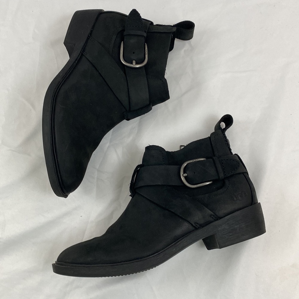 UGG sz7 black sheepskin leather buckled booties…